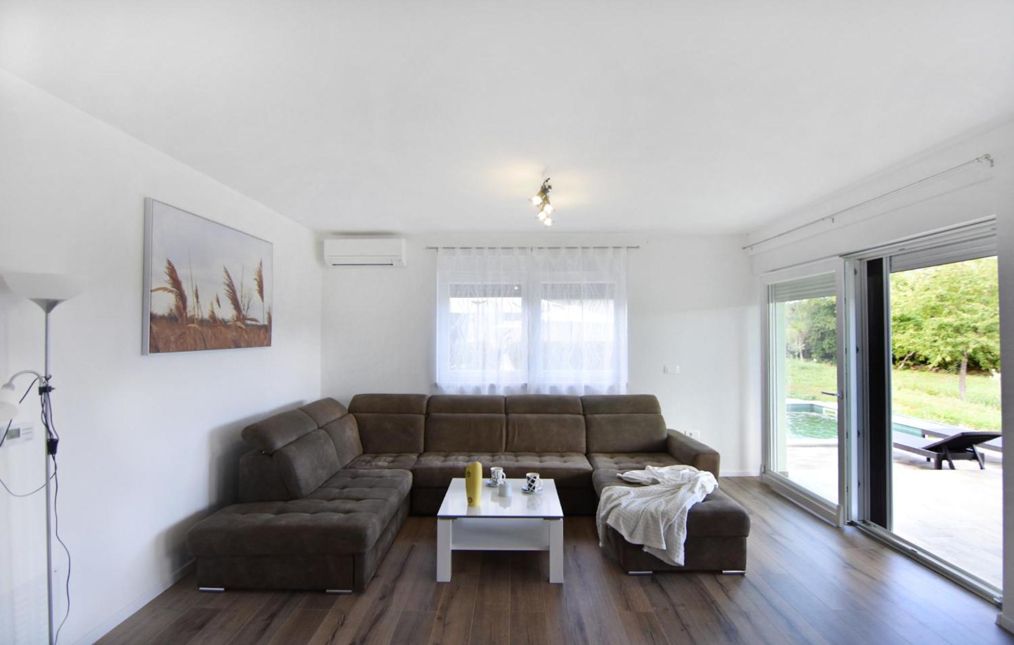 Family Friendly House With A Swimming Pool Buroli, - 22400 Holiday home