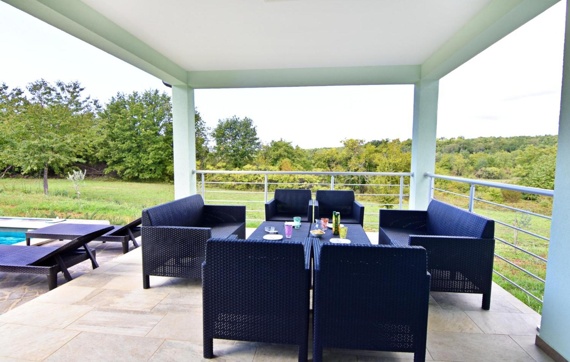 Family Friendly House With A Swimming Pool Buroli, - 22400 Holiday home *