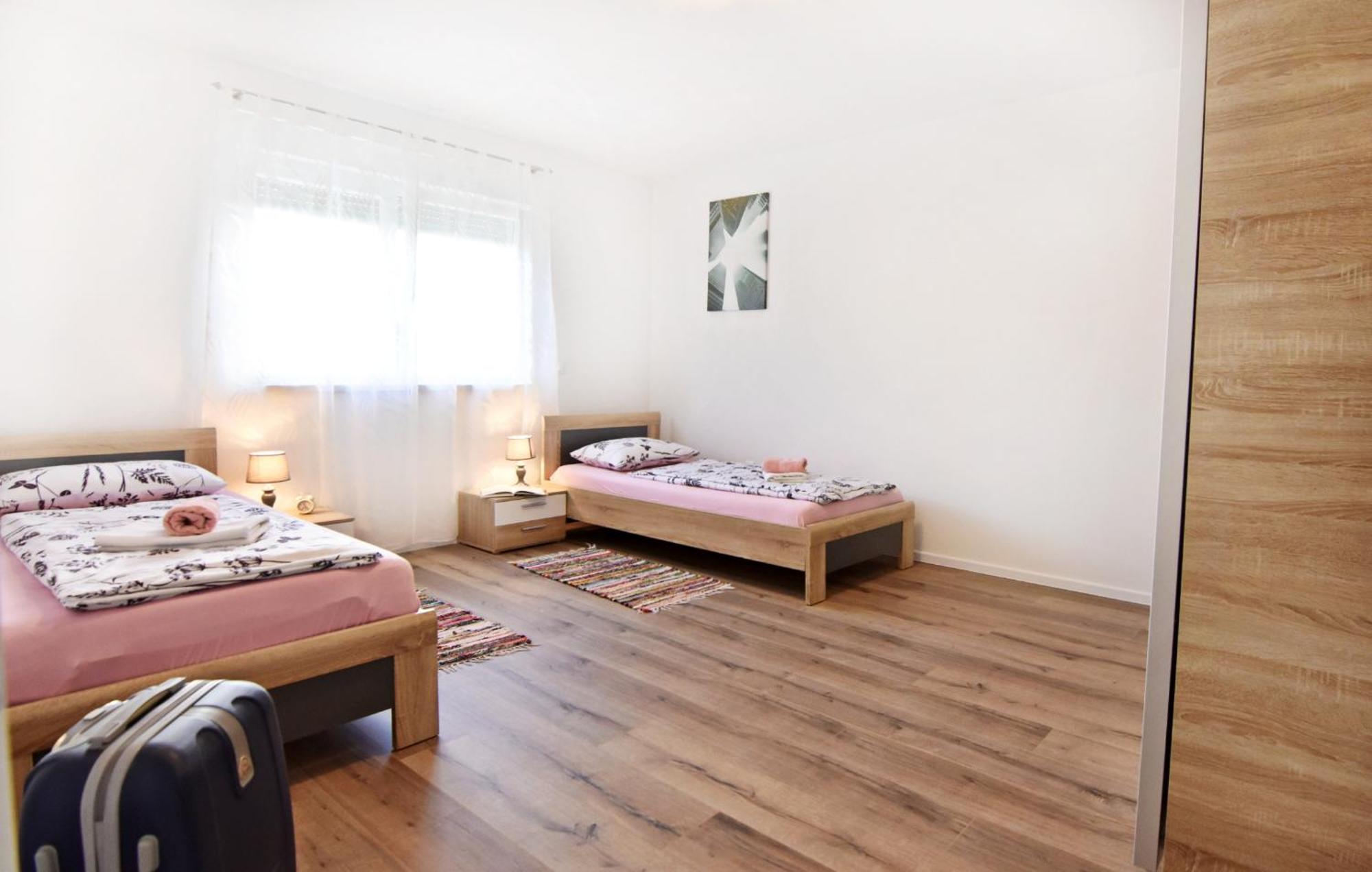 Family Friendly House With A Swimming Pool Buroli, - 22400 *